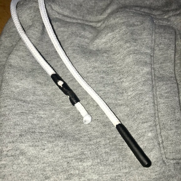 🚫SOLD🚫BURBERRY LOGO SWEATPANTS SZ 8 - Picture 9 of 9